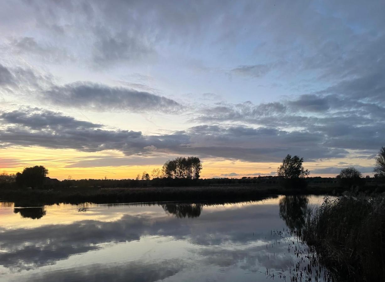 Artistiek Vakantiehuisje Hulst Exteriér fotografie