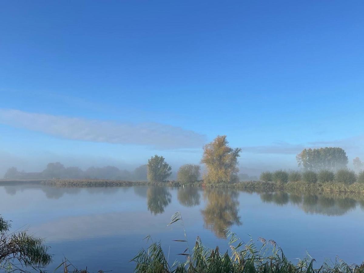 Artistiek Vakantiehuisje Hulst Exteriér fotografie